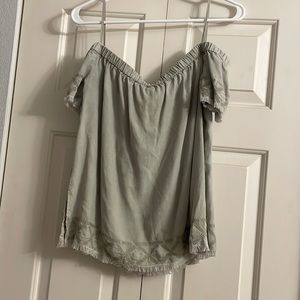 Cloth & Stone Moss Green Off Shoulder Top. Women’s Size S